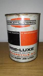 lot 15 image: Harley-Davidson motorcycle oil quart - full