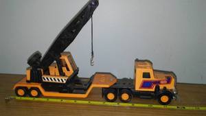 lot 57 image: Buddy L, Peterbilt and trailer crane.