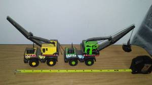 lot 59 image: Tonka 758 cranes (2).
