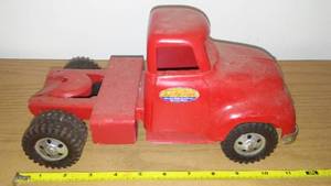 lot 92 image: Tonka truck semi.