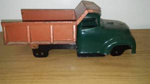lot 156 image: Tonka pickup truck and dump box on frame.