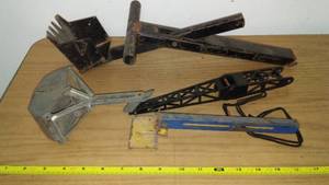lot 164 image: Crane buckets and parts.