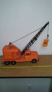 lot 181 image: State highway department mobile clam crane- Tonka.
