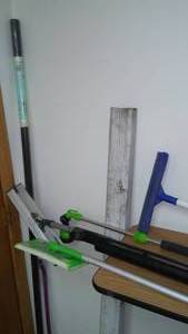 lot 256 image: Rubbermaid Pulse, Swiffer and More.