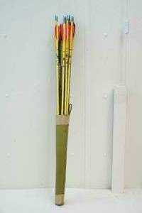 vintage arrows, quiver