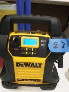 DEWALT 1400 Peak Amp Portable Car Jump Starter with Digital Compressor