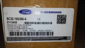 lot 382 image: FORD BC3Z 19G366 A Remote Start - Hood Switch Kit -Sensor Asy.  BC3Z 19G366 A