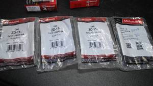 lot 404 image: Glow Plugs (4)