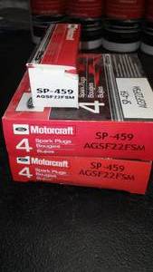 lot 406 image: Spark Plugs (9) SP 459