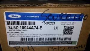 lot 495 image: Genuine Ford 8L5Z-10044A74-E MODULE - AIR BAG