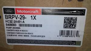 lot 499 image: Genuine Ford HC3Z-2A451-A Pump Assembly - Vacuum