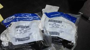 lot 90A image: Drive Axle Shaft Seal - Ford 3C3Z-3254-CA (2) Seals