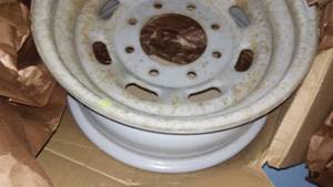 lot 96 image: 8 Lug Steel Wheel - used.