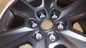 lot 98 image: Set if 4 NEW in BOX Ford Wheel, Rims