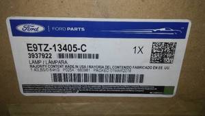 lot 167 image: Ford E9TZ-13405-C Lamp Assembly