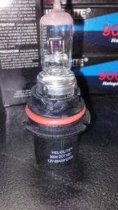 lot 180 image: Heliolite Halogen Replacement bulbs 9004  Quantity - 9