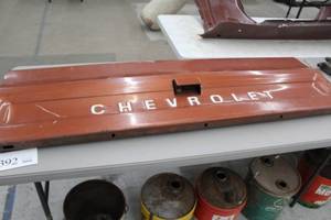 lot 392 image: Chevrolet Pickup Truck Tailgate