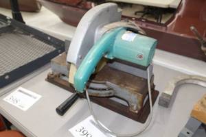 lot 399 image: Makita 2401B 255mm Miter Saw