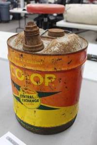lot 405 image: Metal Oil Can