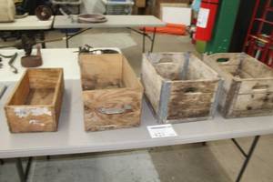lot 421 image: Lot of (4) Wood Tote Boxes