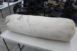 lot 437 image: Franklin Sugar Ray Leonard Punching Bag with Chains