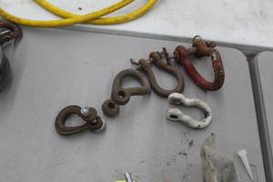 lot 452 image: Lot of (5) Chain Couplers