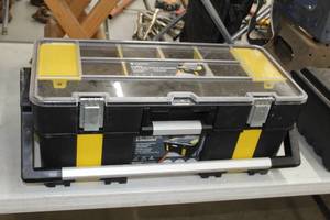 lot 470 image: Members Mark Plastic 24 2 in 1 Tool Tote & Organizer