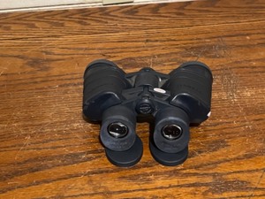lot 2 image: Bushnell Binoculars