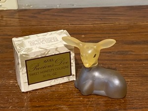 lot 13 image: Variety of Vintage Avon Colognes