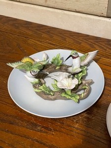 lot 33 image: Hummingbird Plates