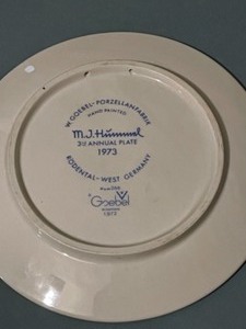 lot 41 image: MJ Hummel 1973 Plate