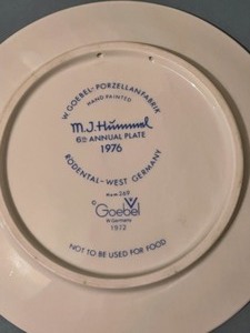 lot 43 image: MJ Hummel 1976 Plate