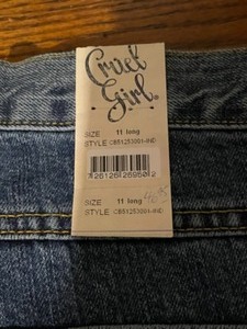 lot 65 image: Cruel Girl Georgia Slim Jeans Size 11