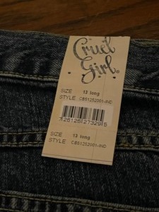 lot 77 image: Cruel Girl Georgia Relaxed Jeans Size 13