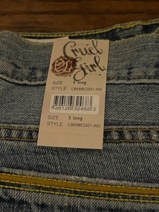 lot 85 image: Cruel Girl Kelsey Relaxed Long Jeans Size 5