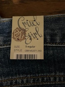 lot 92 image: Cruel Girl Dakota Relaxed Reg Jeans Size 5