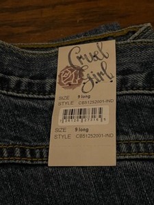 lot 99 image: Cruel Girl Georgia Relaxed Long Jeans Size 9