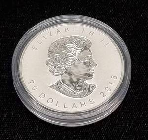 lot 14 image: 2018 CANADA 1 OZ .9999 FINE SILVER MAPLE LEAF 30th ANNIVERSARY IN AIRTITE