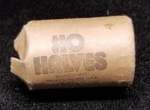 lot 84 image: BANK WRAPPED ROLL OF MIXED DATE SILVER FRANKLIN HALF DOLLARS 20 COINS