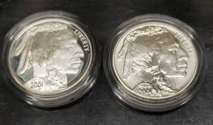lot 13-A image: 2001 US SMITHSONIAN 2 COIN SILVER DOLLAR SET IN ORIGINAL PACKAGING