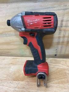 lot 53 image: MILWAUKEE 2650-20 18V Li-Ion 14 Cordless Impact Driver (Tool Only)