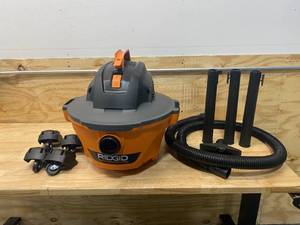 lot 63 image: RIDGID 6 Gal. 3.5-Peak HP NXT WetDry Shop Vacuum with Filter, Hose and Accessories
