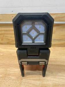 lot 15 image: MILWAUKEE M18 18-Volt 1500 Lumens Lithium-Ion Cordless Rover LED Mounting Flood Light (Tool-Only)