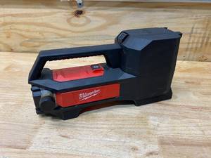 lot 86 image: MILWAUKEE M18 18-Volt 14 HP Lithium-Ion Cordless Transfer Pump (Tool Only)
