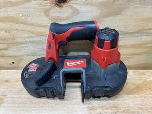 lot 89 image: MILWAUKEE M12 12-Volt Lithium-Ion Cordless Sub-Compact Band Saw (Tool Only)