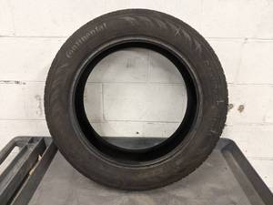 lot 134 image: Single Tire - 2018 Continental ContiProContact P21555R18