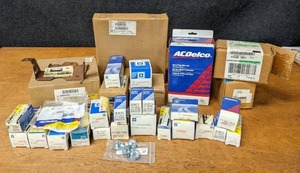 lot 176 image: (PARTS LOT)  - Genuine GM Valve Rockers and Lifter - See Pictures for detailed part numbers