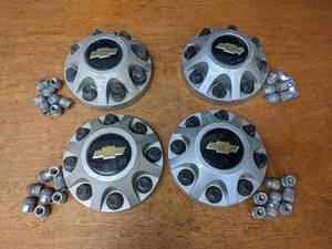lot 685 image: Set of (4) Chevrolet 8-Bolt Center Caps w Lug Nuts