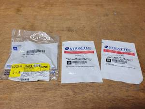 lot 473 image: NOS (Lot of 3) GM Single Sided Uncut VAT Keys - Part No. 26019401 and (2) 601.10714
