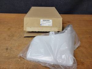lot 609 image: NOS - Genuine GM Rear Mud Guards - White - Fits 2007 to 2014 Chevrolet Silverado 150025003500  Part No. 19212811